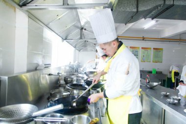 �ں��ݳ�������W(xu��)���g(sh��)ȥ����ã�