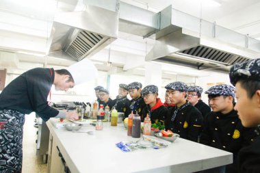 ����������Ӗ(x��n)�W(xu��)У��ô�x��Ҫע��ʲô��