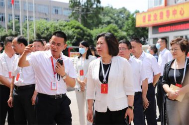 �������ຼ�^(q��)�˴�ί��(hu��)��(l��i)��У�_(k��i)չ��(w��n)���ʹ��M(j��n)�͘I(y��)������(zhu��n)�(xi��ng)ҕ��