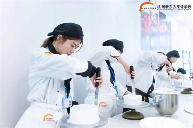 �����c�n�á����Ľ̌W��ÿһ���M������ͻ��