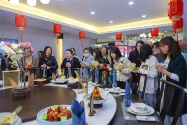 �L��С�W�������|���I(y��)�WУ�e�k�����ˋDŮ��(ji��)���F�����