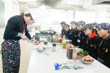 Ů���xУ�܌Wʲô���g