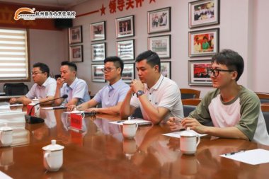 ���Ǻ���������δ�� | �����|��У��(li��n)ϯ���A�M��Ļ