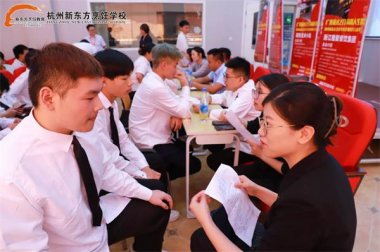 ��I(y��)BOSSֱƸ��|�V�_Ӣ��֮�T���T���������_