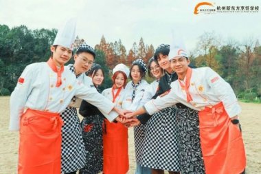 �����ϰ�Ѯ߀���D(zhu��n)�W(xu��)������У���D(zhu��n)�W(xu��)���Ă�(g��)�W(xu��)У����