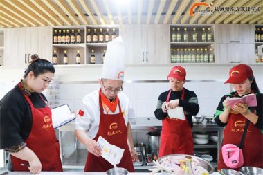 @0���AС�����ں����|���W���c���һ�cҲ���y