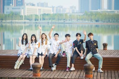 �и߿����و�������ǰ��У����(y��u)��������