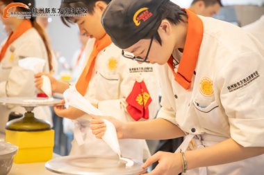 �������ո�����x���I(y��)�W(xu��)У