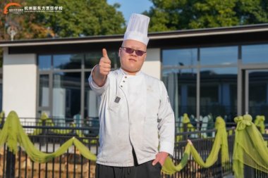 �ں����|�������W(xu��)���Ĳ��H����ˇ�����Ǵ��_(k��i)�Լ�����